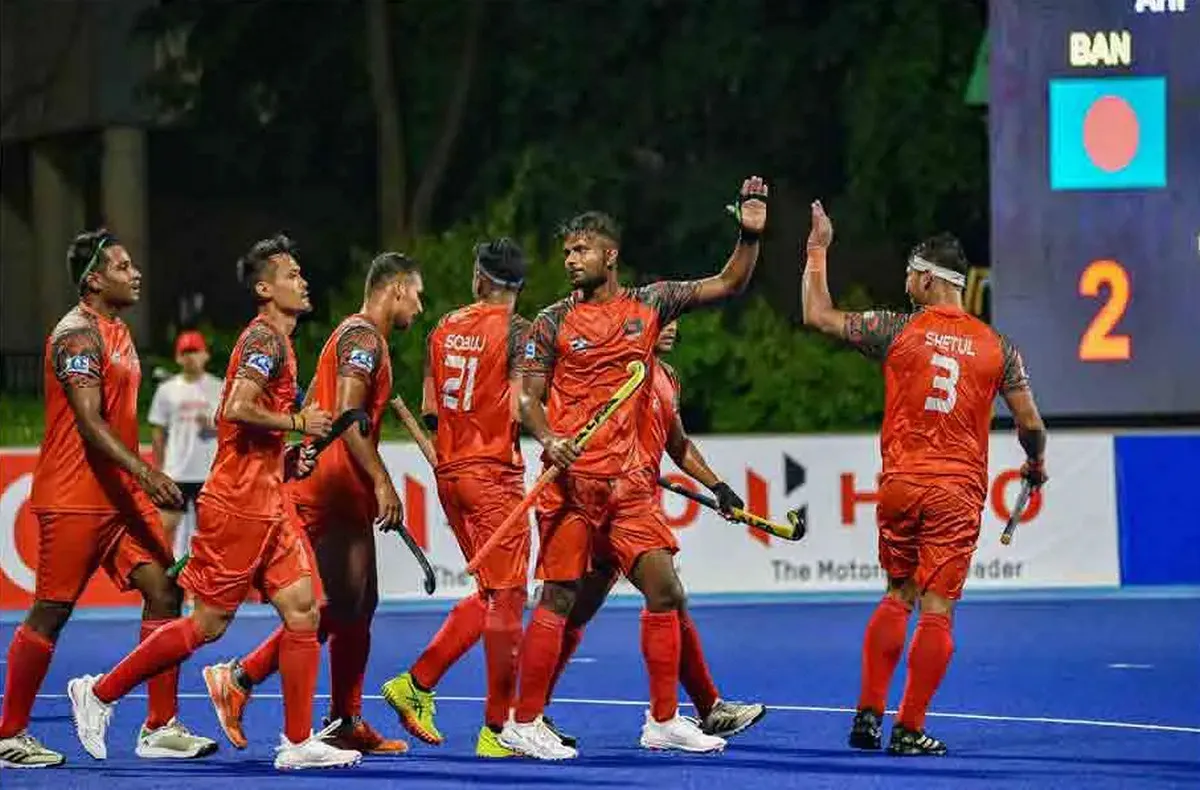 শেষ মূর্হুতের গোলে বাংলাদেশের নাটকীয় জয়
