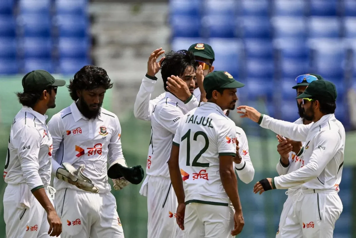 বাংলাদেশ বনাম জিম্বাবুয়ে: পর পর দুই উইকেট তুলে নিল বাংলাদেশ