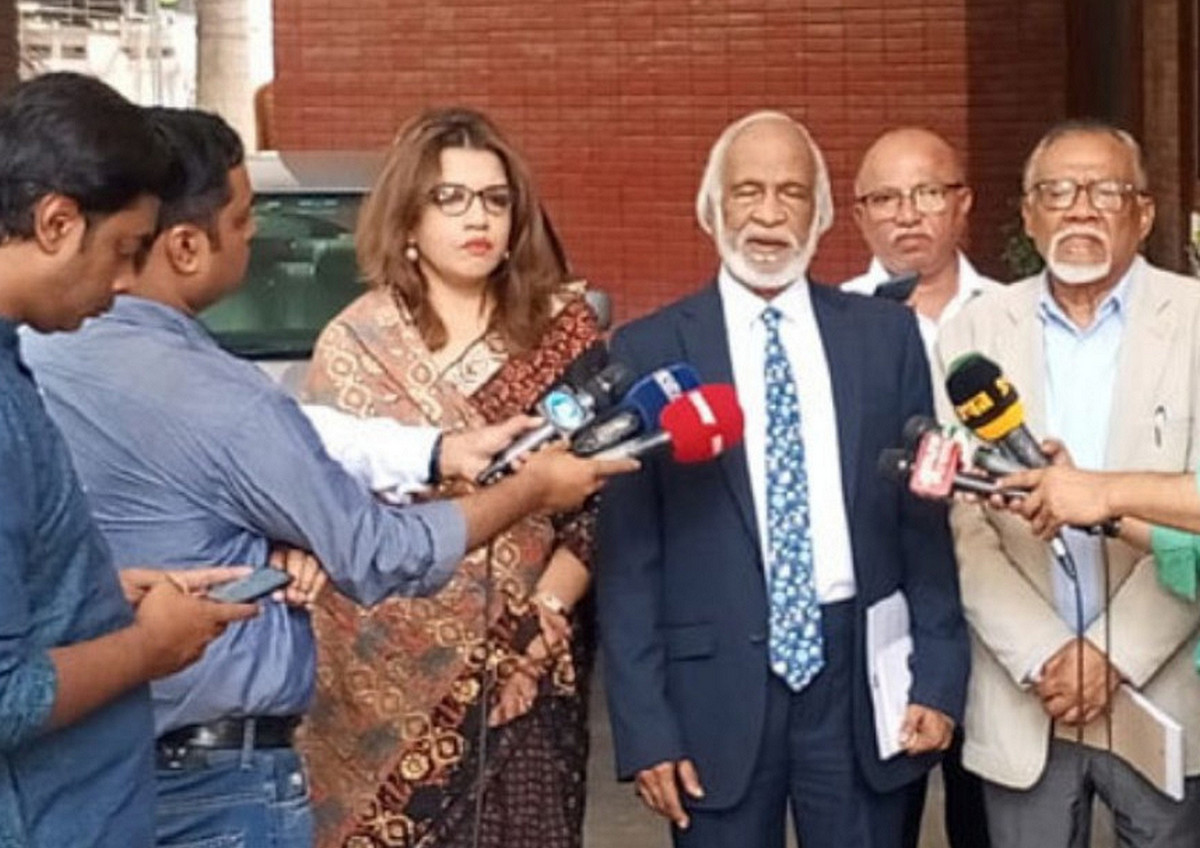 নিষিদ্ধ হবে আওয়ামী লীগ? জবাবে যা বললেন মঈন খান