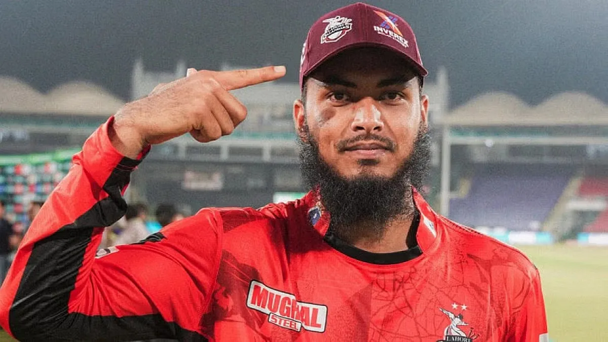 কারান কাঁদলেন! ভাইরাল মন্তব্যে ক্ষমা চাইলেন রিশাদ হোসেন