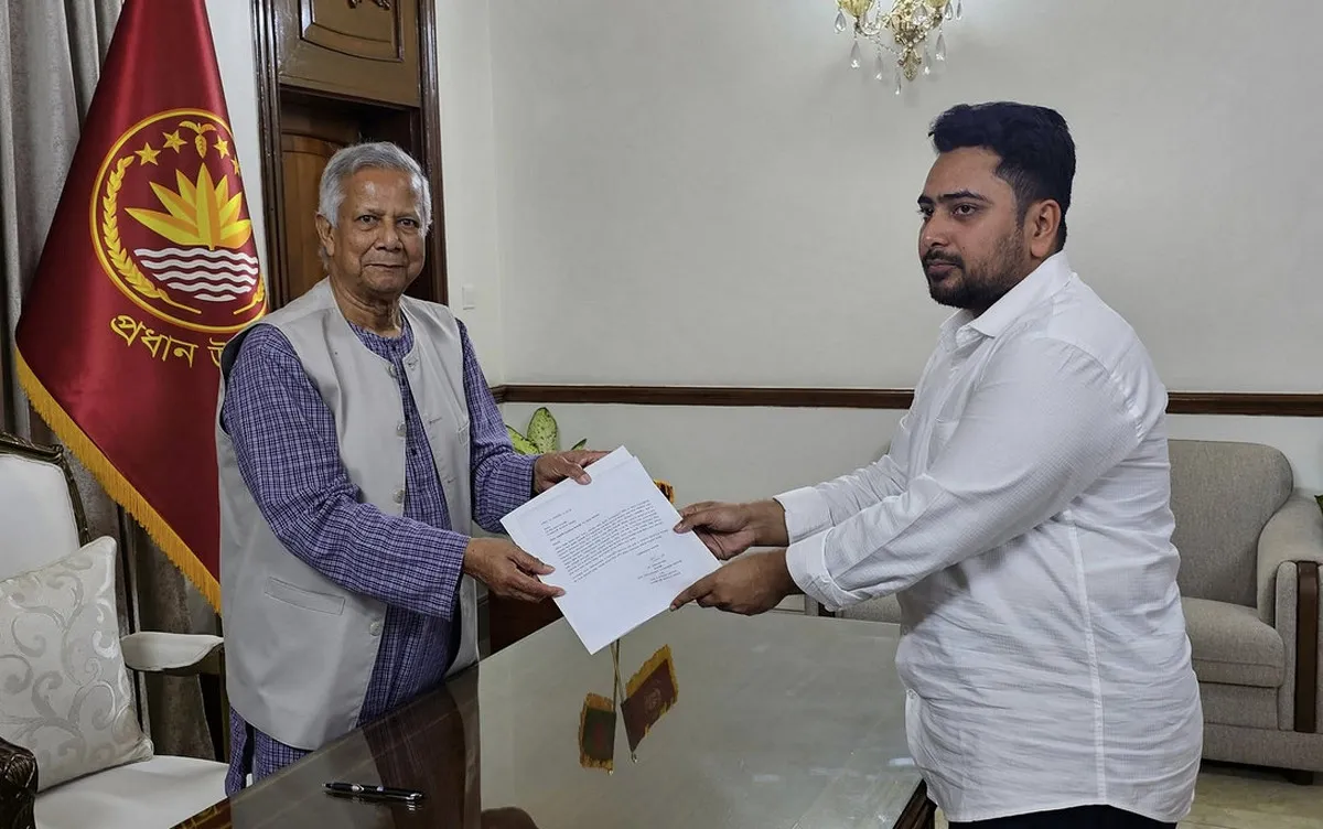 পদত্যাগের গুঞ্জনে উত্তাল, যমুনায় নাহিদ-ইউনুস বৈঠক