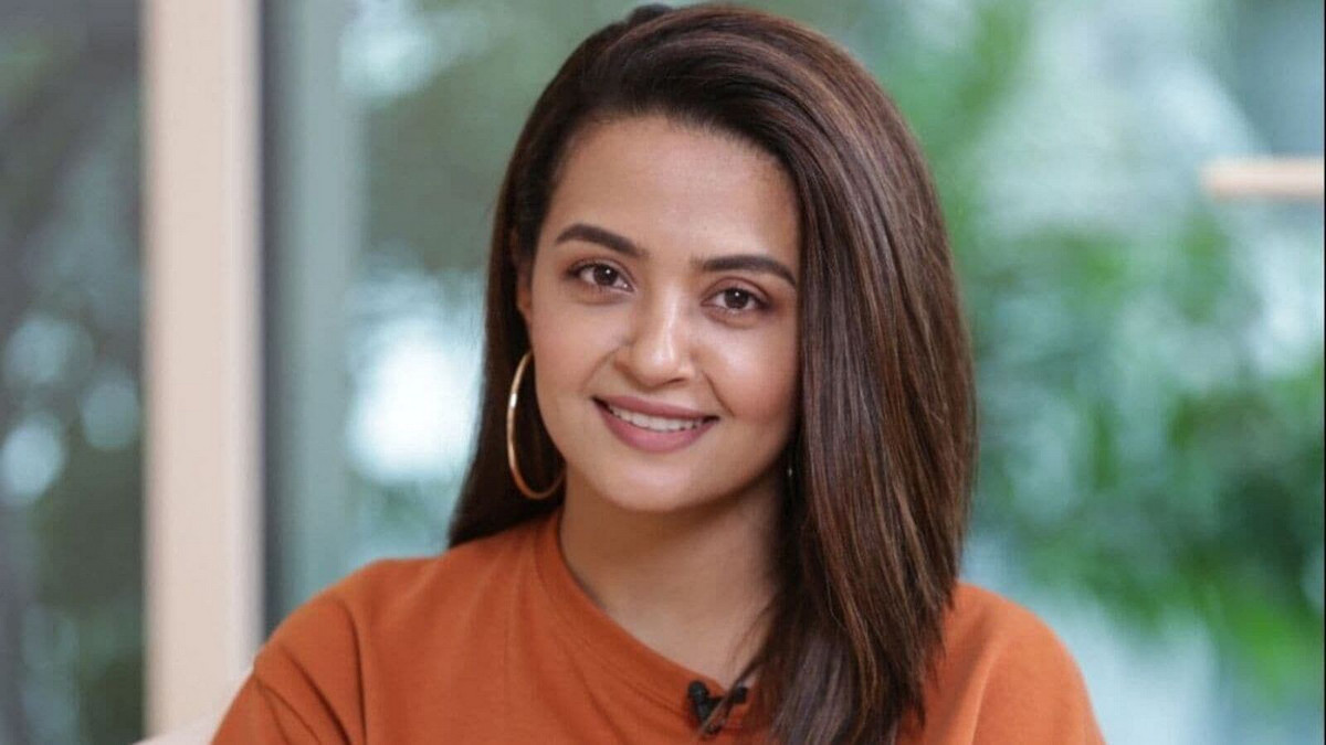 কেবিনে একা পেয়ে যা করলেন পরিচালক, মুখ খুললেন অভিনেত্রী