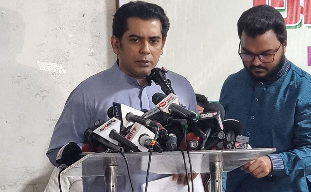 ড. ইউনূসকে বিঁধলেন আন্দালিব পার্থ