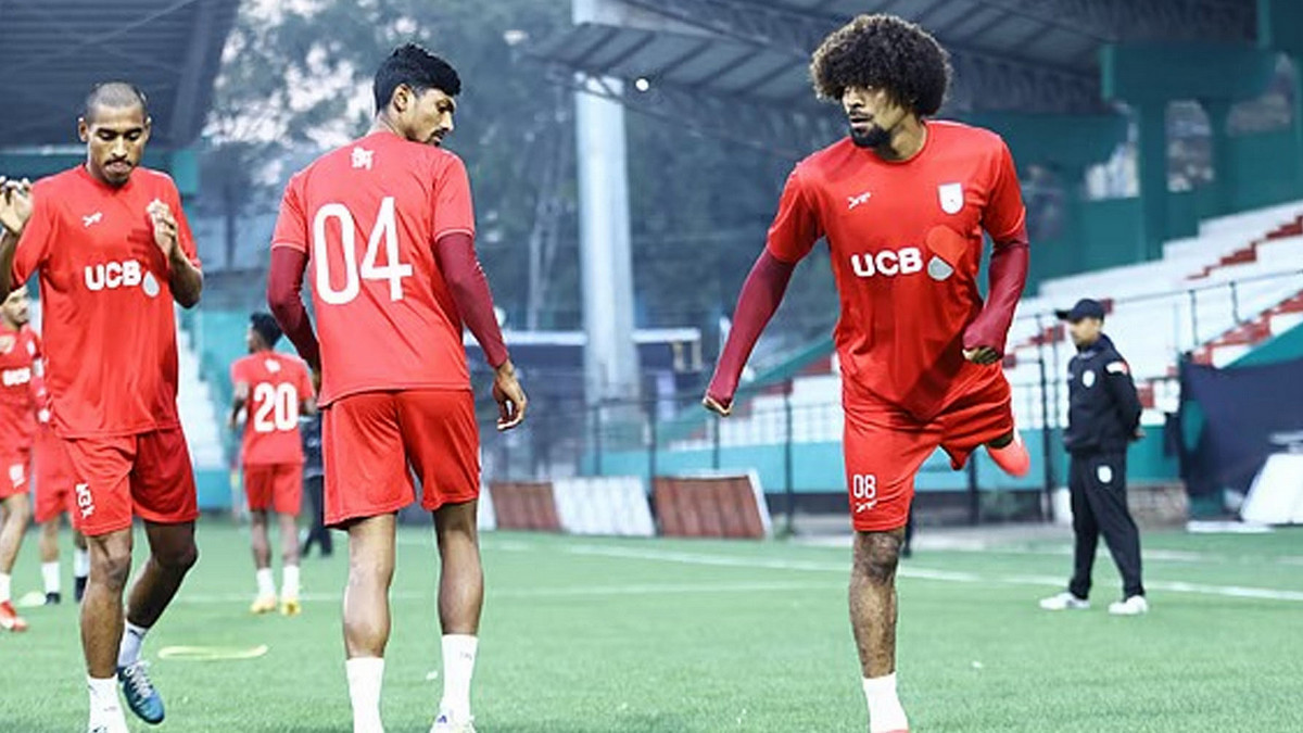 সিঙ্গাপুরের বিপক্ষে শুরুর একাদশে এক পরিবর্তন, খেলবেন সোমিত সোম
