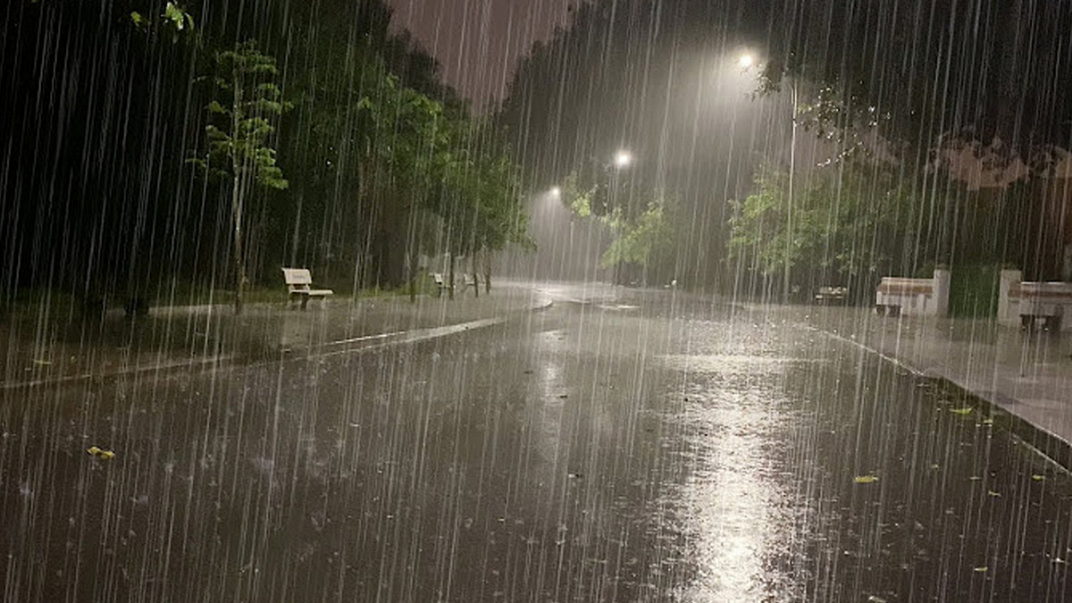খুলনা-চট্টগ্রামে ভারি বৃষ্টির আশঙ্কা, সারাদেশে চলবে বৃষ্টিপাত