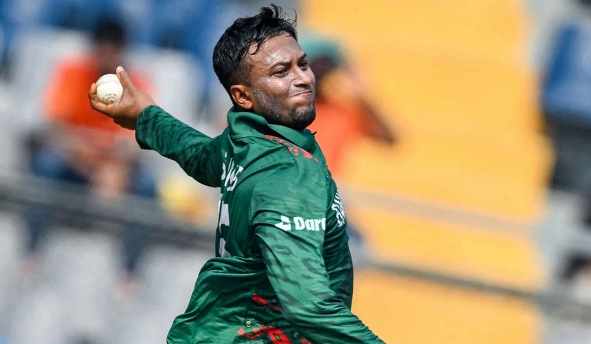 জাতীয় দল থেকে বাদ, এবার বিদেশি দলের অধিনায়ক সাকিব