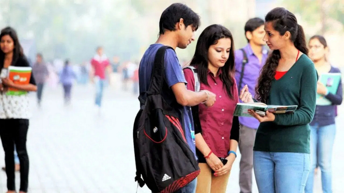 একাদশ শ্রেণি ভর্তি ২০২৫: সময়সূচি, ফি, নিয়ম জানুন এখনই