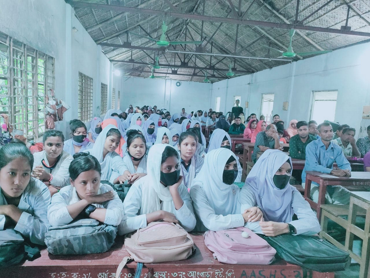 ২০২৫ কলেজ ভর্তি: নিজের জন্য বেছে নিন সেরা বিভাগীয় কলেজ