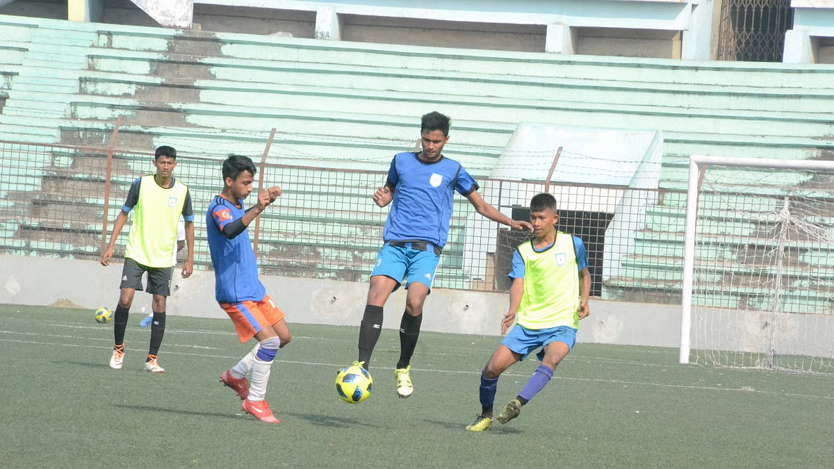 সাফ ও এশিয়ান কাপ বাছাই সামনে রেখে যশোরে শুরু ফুটবল ক্যাম্প