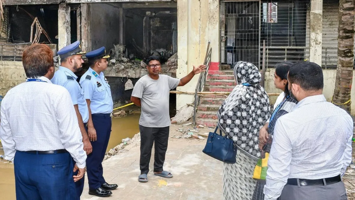মাইলস্টোনে শোকাহত পরিবারকে পাশে পেল শাহীন কলেজ