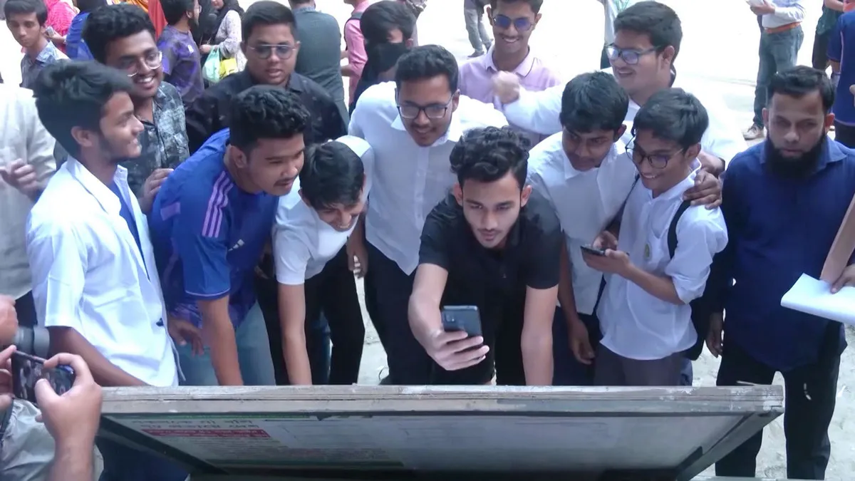 ২০২৫ কলেজ ভর্তি চলছে, অনলাইনে আবেদন করবেন যেভাবে (গাইডলাইন)
