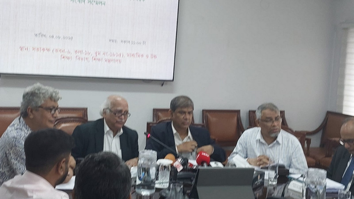 সাত কলেজের বিশ্ববিদ্যালয়ে উপস্থিতির কত শতাংশ বাধ্যতামূলক? জানুন সব নিয়ম