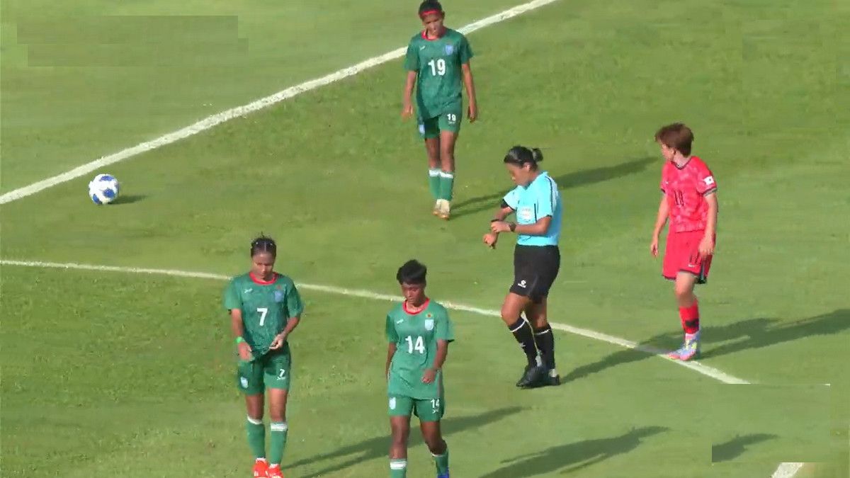 বাংলাদেশ বনাম দক্ষিণ কোরিয়া: পাল্টা পাল্টি গোলে প্রথমার্ধের খেলা শেষ