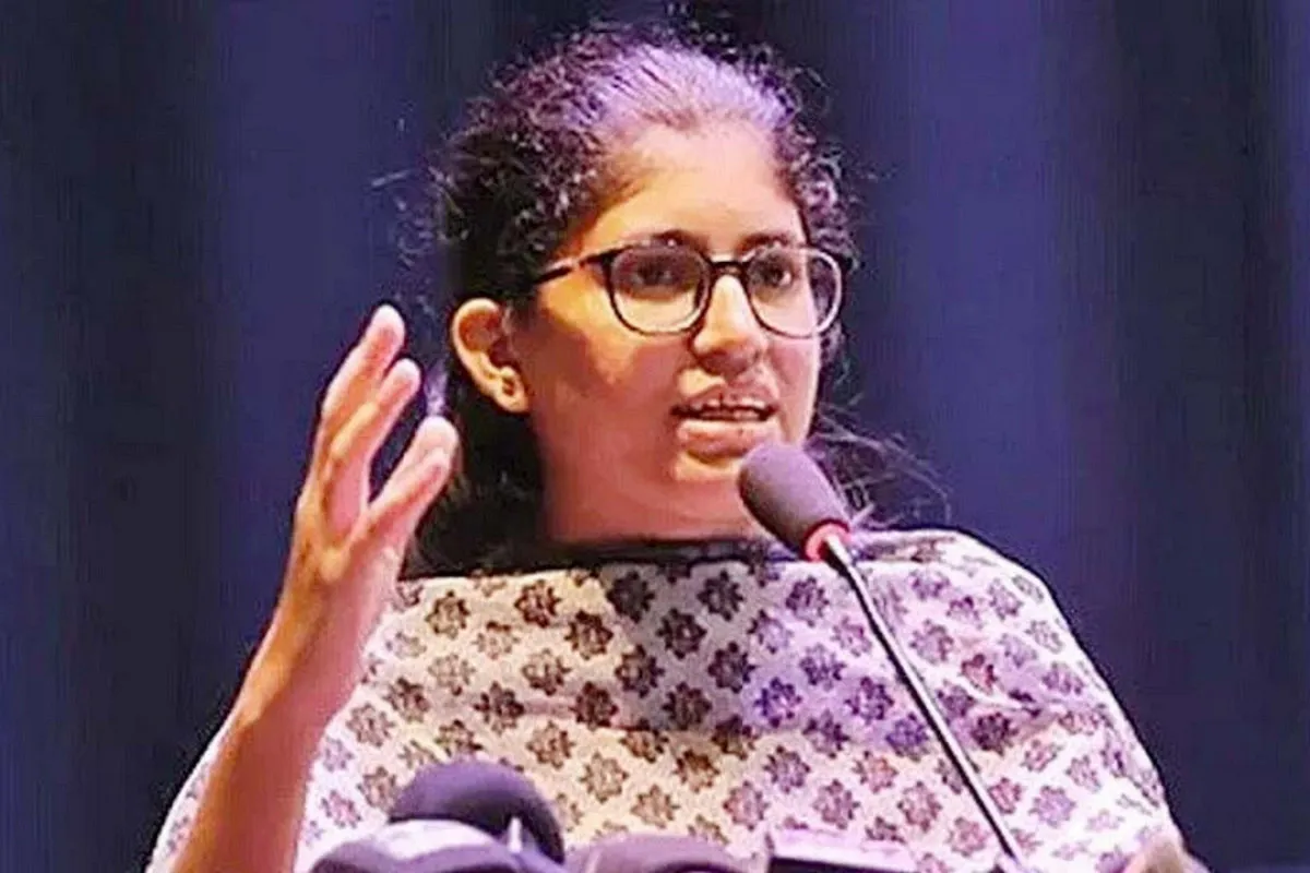 ভোট গননা শেষ না হতেই অনেক বড় সুখবর পেলো ভিপি প্রার্থী উমামা