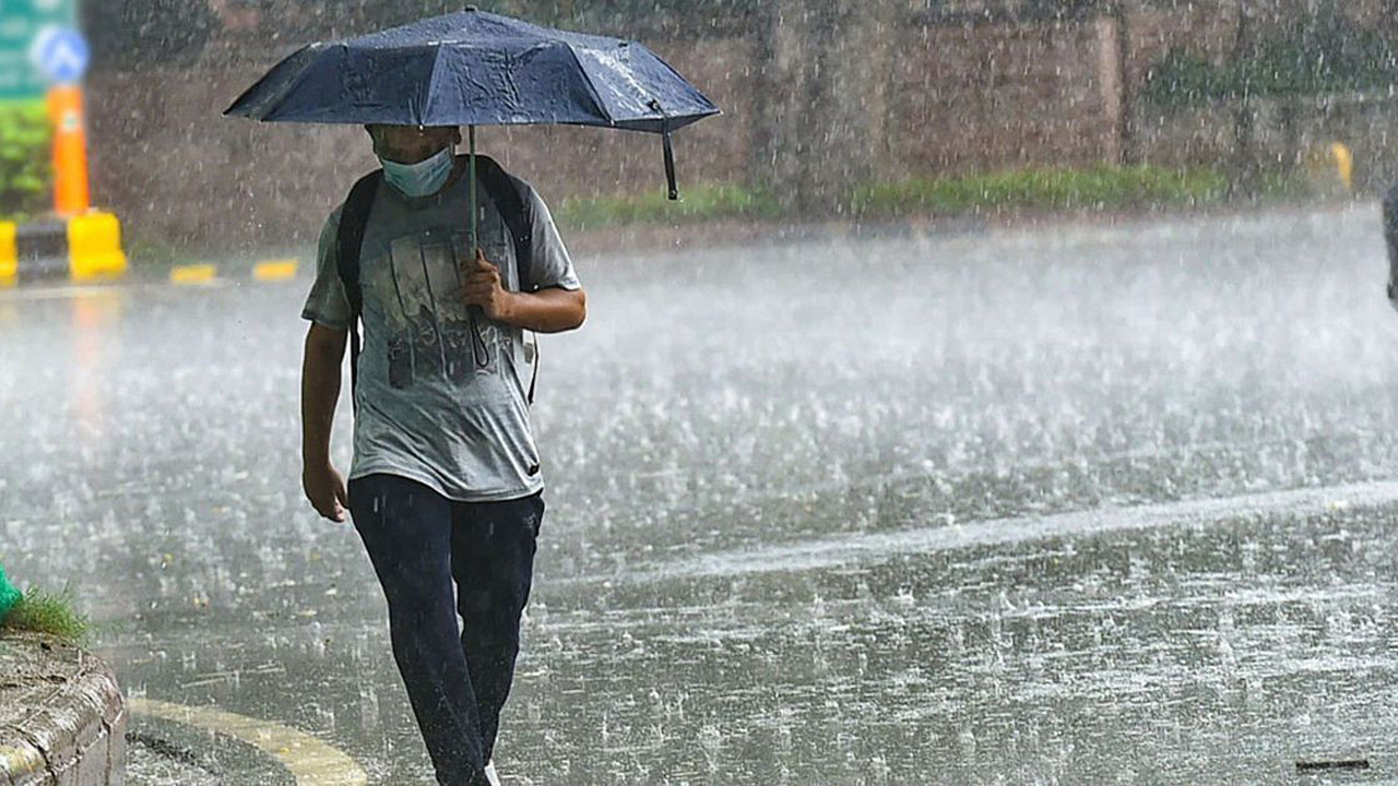আবহাওয়ার খবর: চার বিভাগে ভারী বৃষ্টির আভাস