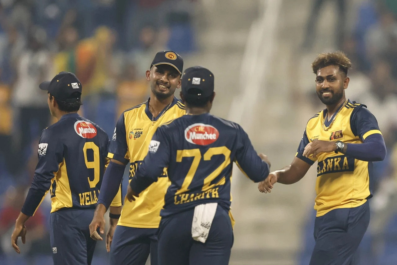 চলছে আফগানিস্তান বনাম শ্রীলঙ্কা ম্যাচ: পাওয়ার প্লে শেষ, লাইভ দেখুন এখানে