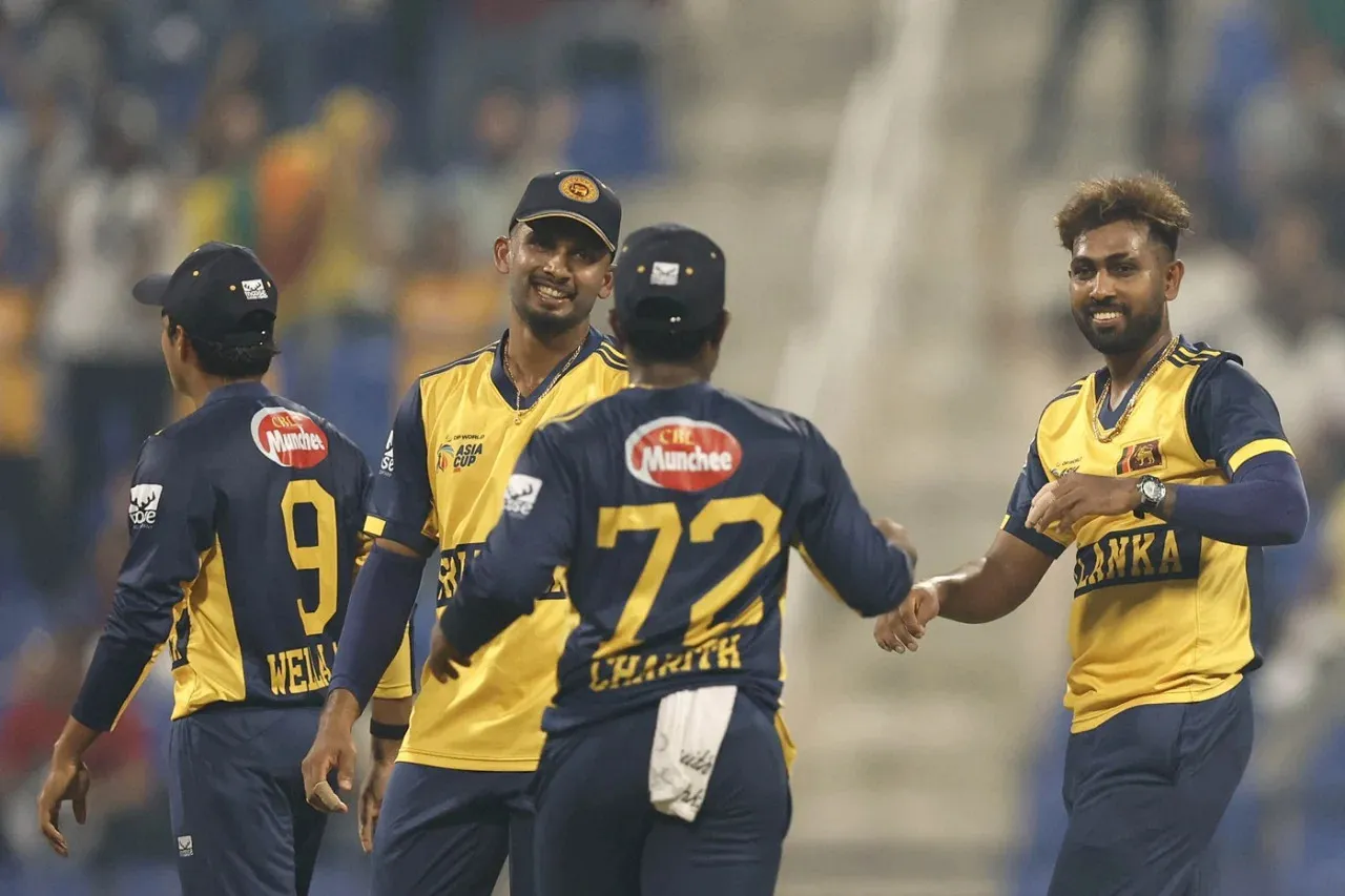 চলছে আফগানিস্তান বনাম শ্রীলঙ্কা ম্যাচ: পাওয়ার প্লে শেষ, লাইভ দেখুন এখানে