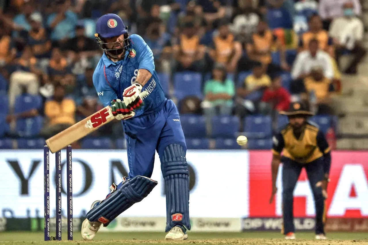 শেষ ওভারে নাবীর ৫ ছক্কায় শ্রীলঙ্কাকে বড় রানের টার্গেট দিল আফগানিস্তান