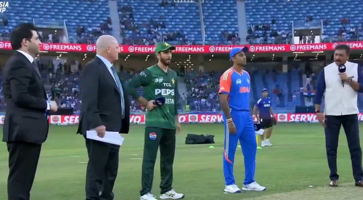 ভারত বনাম পাকিস্তান: টস শেষ, লাইভ দেখুন এখানে