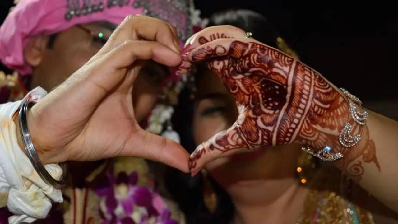 বাসর রাতে কি করণীয় জানা সবার জন্য জরুরি