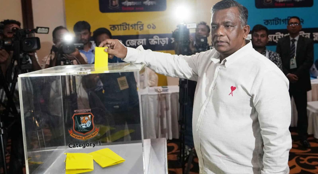 বিসিবি নির্বাচনের ভোট সম্পন্ন: প্রতীক্ষার প্রহর কাটছে ফলাফলের