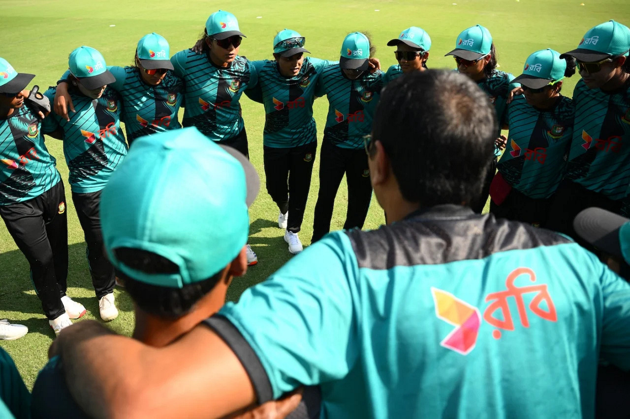 চলছে বাংলাদেশ বনাম ইংল্যান্ড নারী বিশ্বকাপ ম্যাচ: টস শেষ, লাইভ দেখবেন যেভাবে