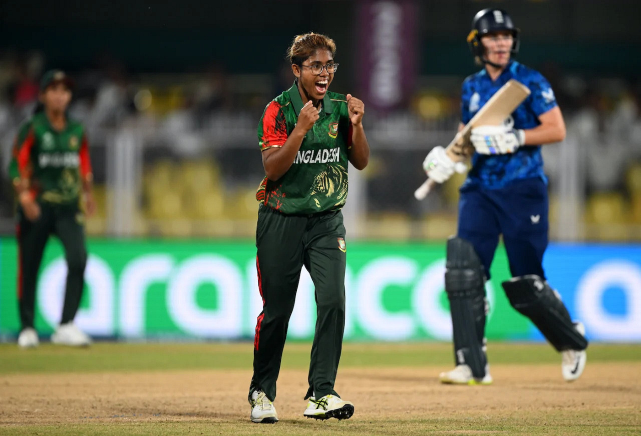 নারী বিশ্বকাপে বাংলাদেশের স্বপ্নভঙ্গ: ইংল্যান্ডের দাপুটে জয়!