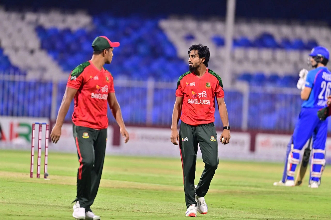চলছে বাংলাদেশ বনাম আফগানিস্তান ম্যাচ: বোলিংয়ে বাংলাদেশ, লাইভ দেখুন এখানে