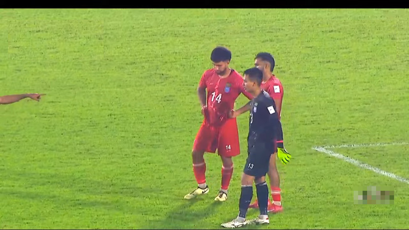 চলছে বাংলাদেশ বনাম হংকং ম্যাচ: ৮০ মিনিটের খেলা শেষ, লাইভ দেখুন এখানে