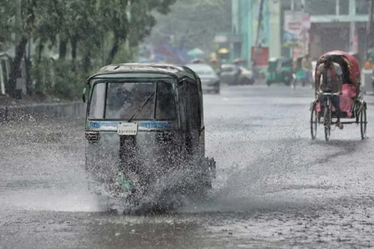 আবহাওয়ার খবর: সারাদেশে বজ্রবৃষ্টির পূর্বাভাস, প্রস্তুত থাকুন ভারি বর্ষণের জন্য