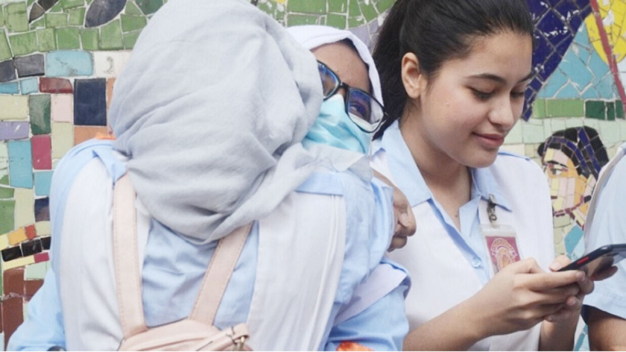 HSC Result 2025: অনলাইনে ও এসএমএসে দেখুন আপনার ফলাফল
