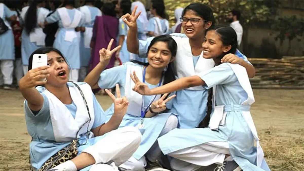 HSC Result 2025: রাজশাহী বোর্ডের শিক্ষার্থীর ঘরে বসে যেভাবে দেখবেন রেজাল্ট