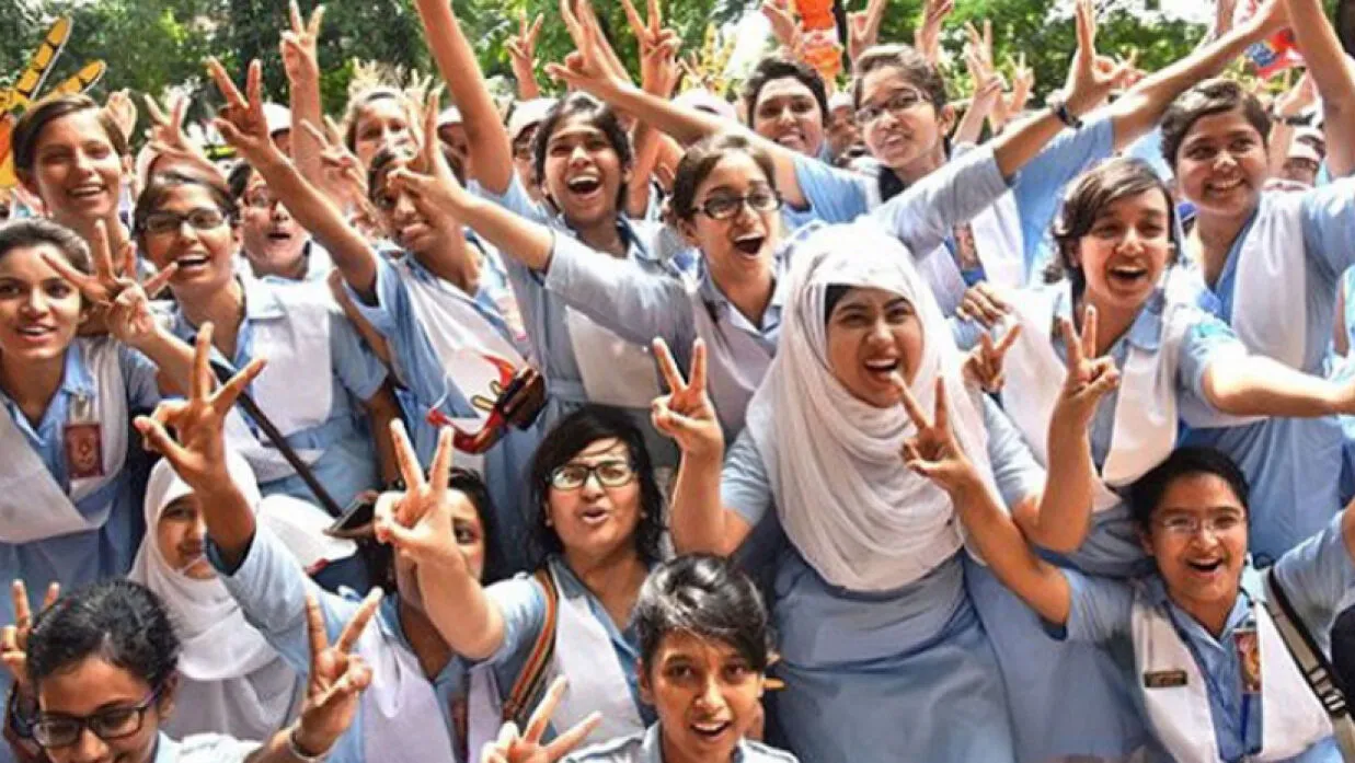 আজ HSC Result 2025 ফল প্রকাশ: ফলাফল দেখুন এখানে