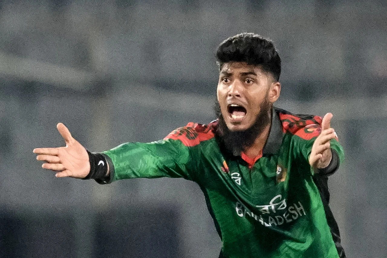 রশিদ খান, অ্যাডাম জাম্পাকে পেছনে ফেলে রিশাদ হোসেনের বিশ্বরেকর্ড
