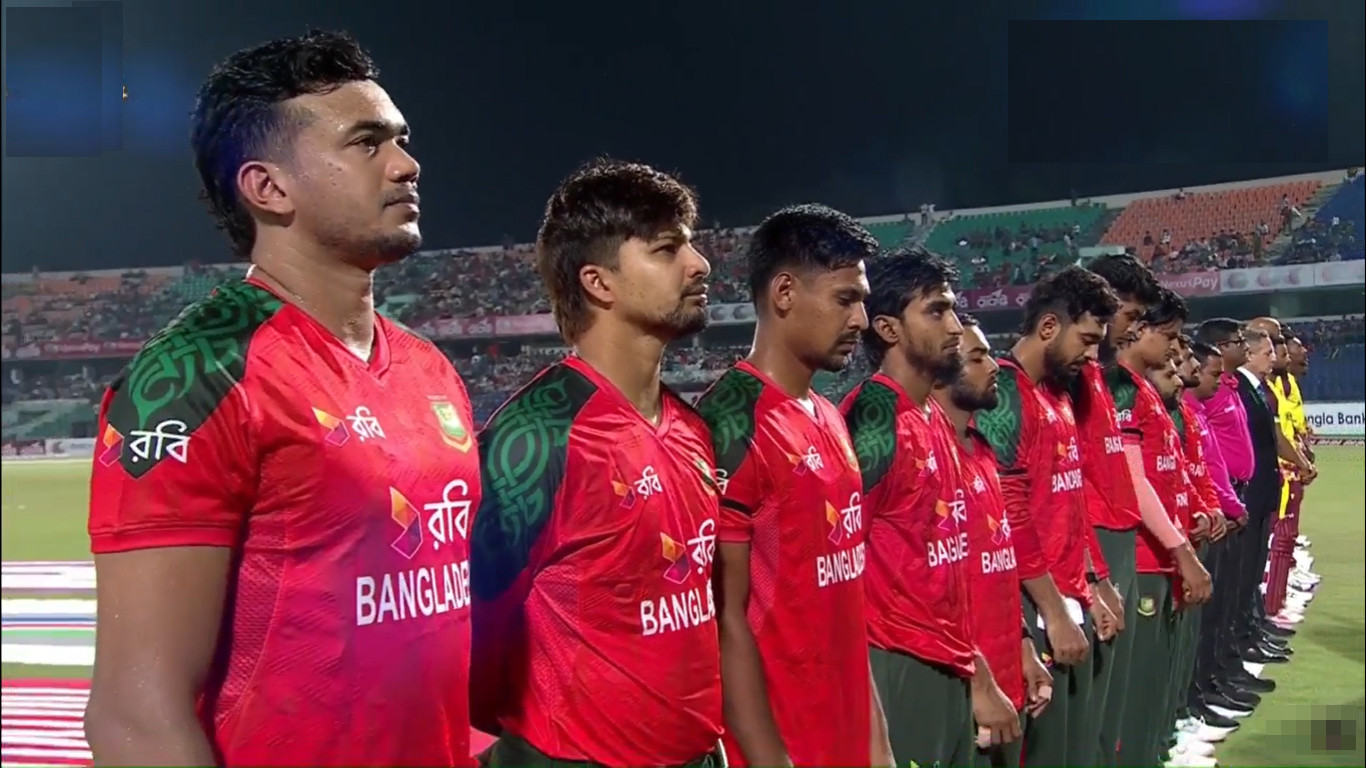 বাংলাদেশ ক্রিকেটে শোকের ছায়া: এক মিনিট নিরবতা পালন করলেন লিটনরা