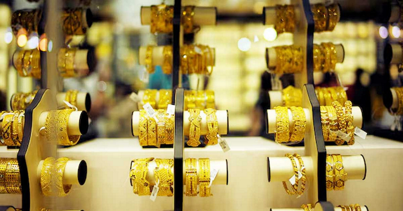 ব্যাপক হারে কমলো সোনার দাম, স্বর্ণের বাজার চাঙ্গা