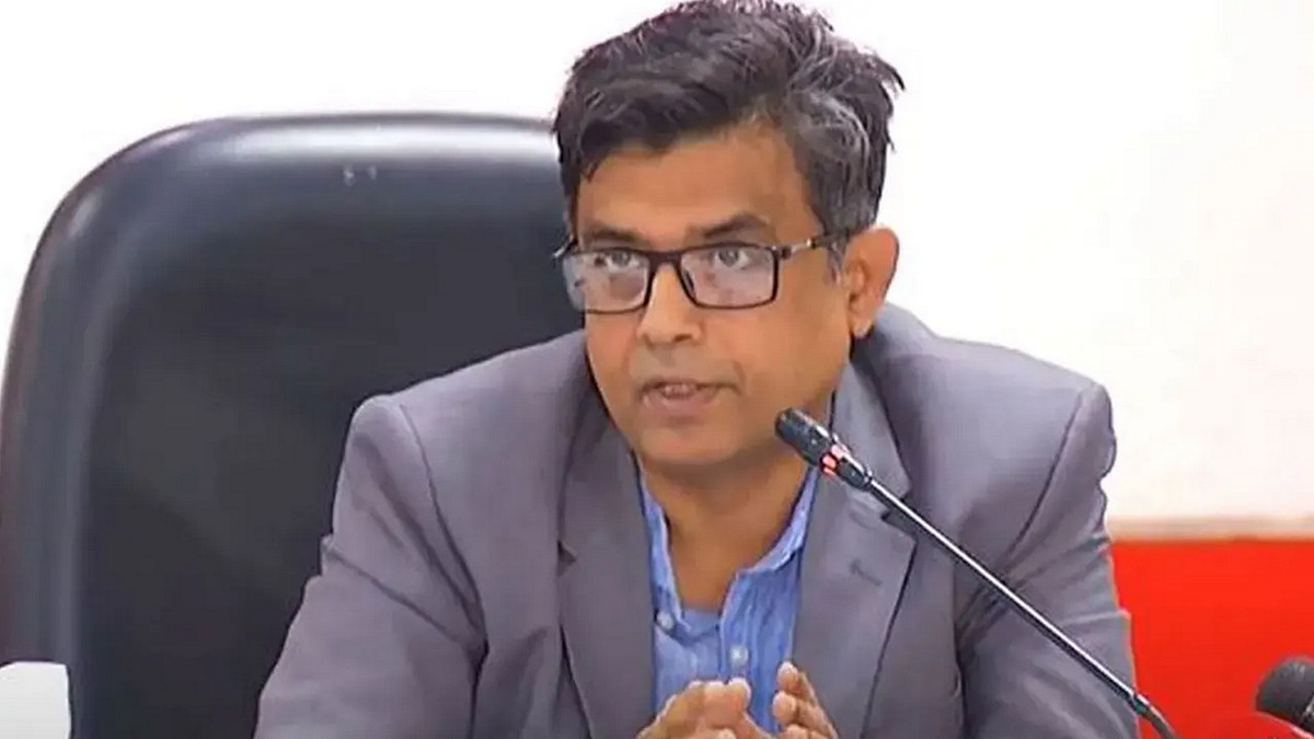 ১৫ ফেব্রুয়ারির পূর্বেই ভোট": প্রেস সচিব শফিকুল আলম