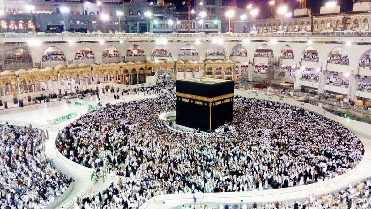 ওমরাহ যাত্রীদের জন্য ভিসা নিয়ে নতুন নির্দেশনা দিল সৌদি আরব