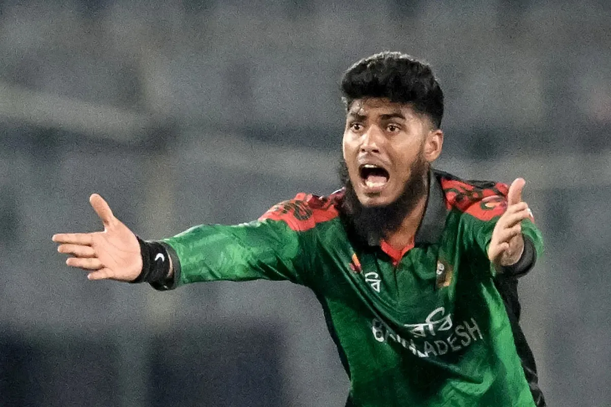 বাংলাদেশের হার সত্ত্বেও ২৭ বছরের পুরনো রেকর্ড ভাঙলেন রিশাদ