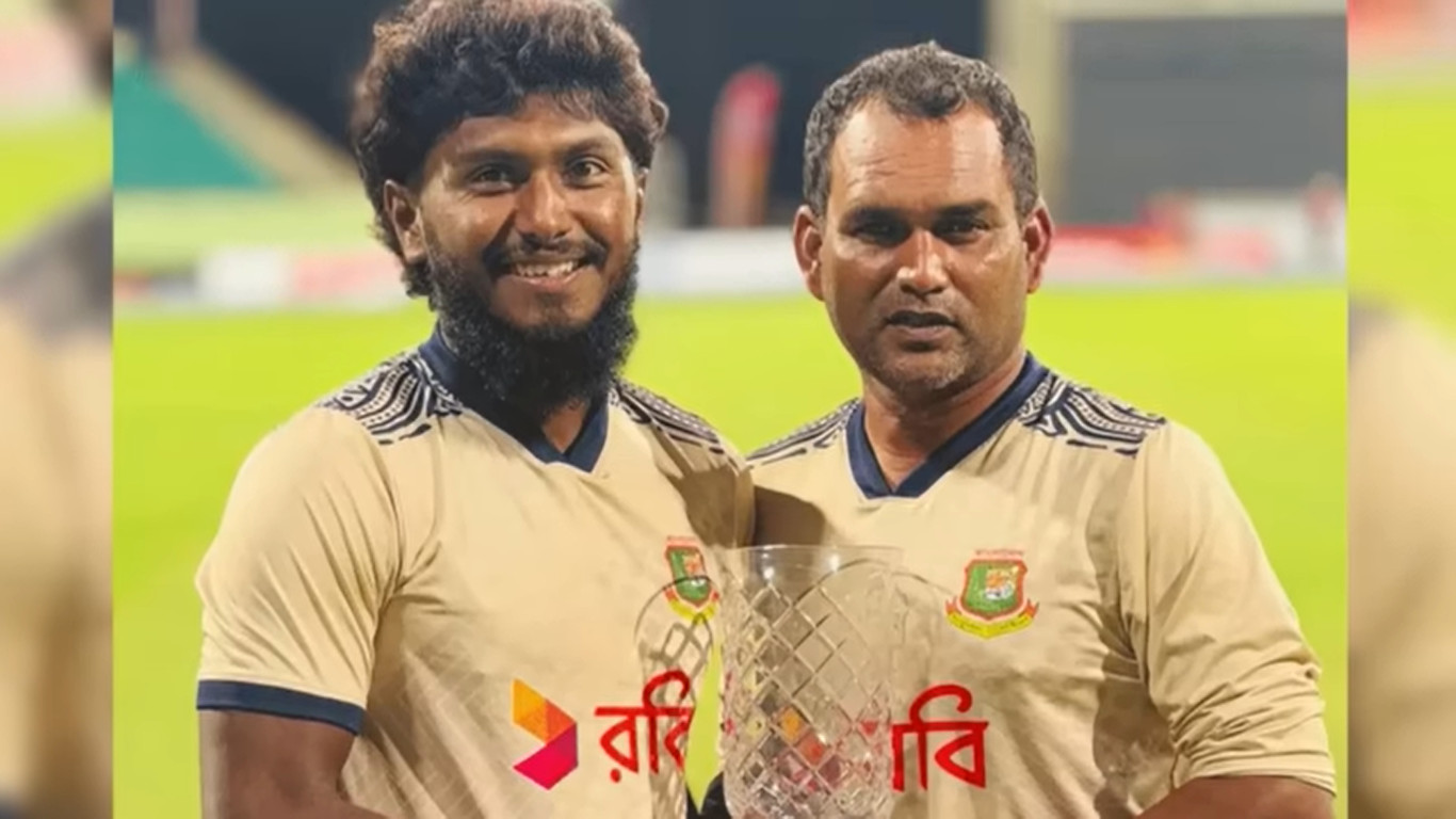 ১৫ বছর আগে জাকেরের মত এভাবেই ক্যারিয়ার শেষ হয়েছিলো জুনায়েদ-রাকিবুলের