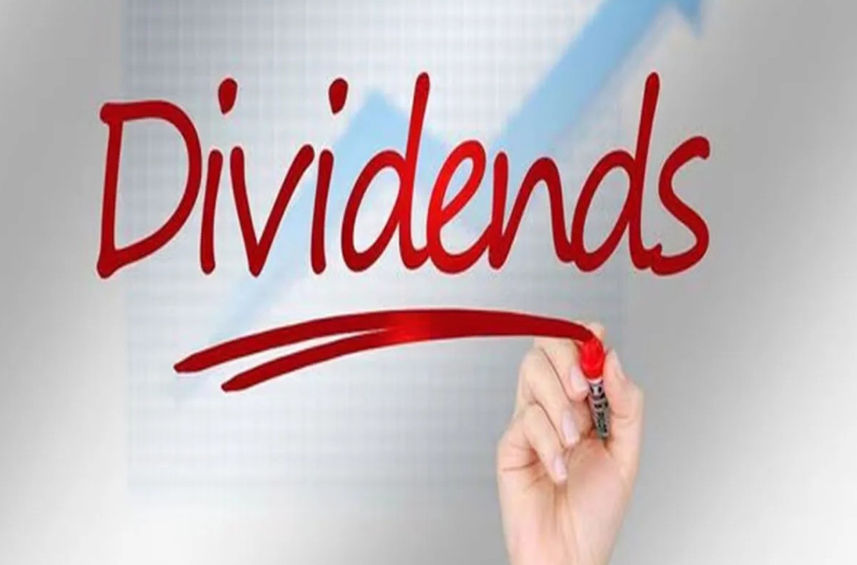 পপুলার লাইফ ইন্স্যুরেন্সের লভ্যাংশ বিতরণ