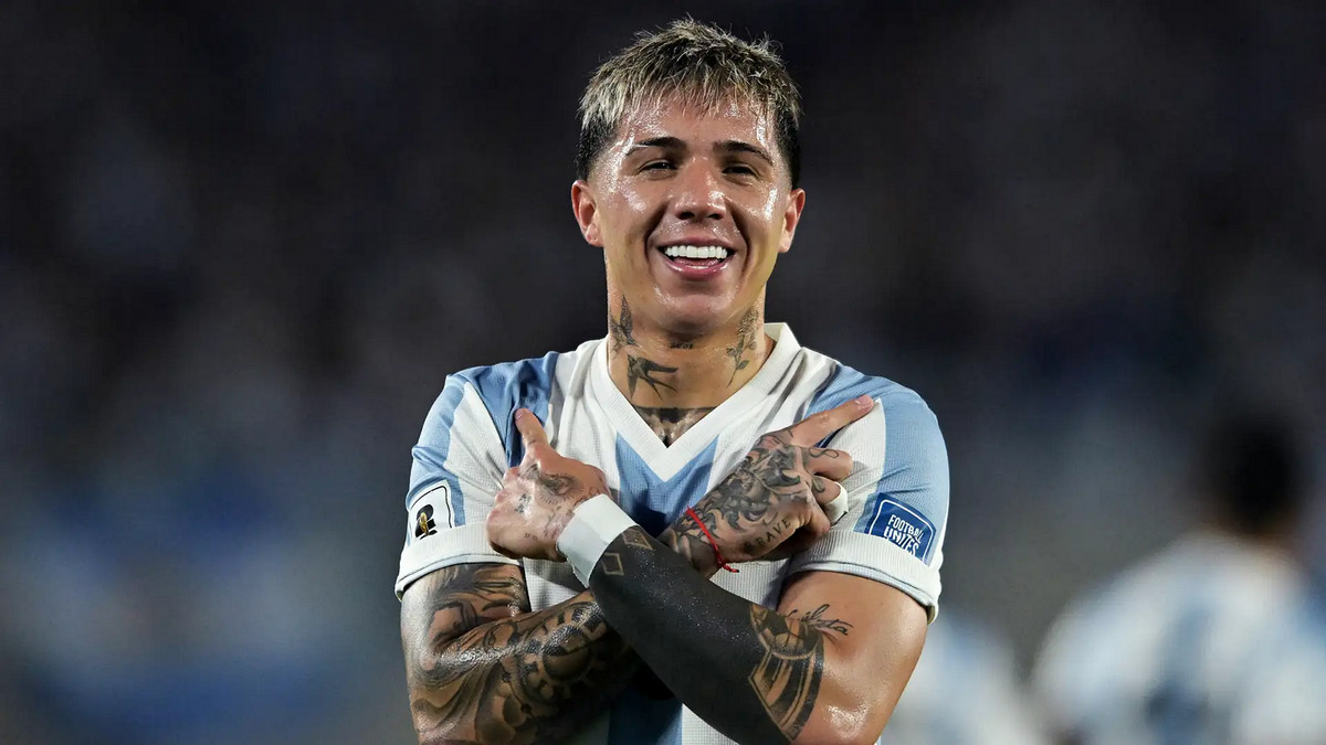 ভক্তদের জন্য দু:সংবাদ: তারকা ফুটবলারকে হারালো আর্জেন্টিনা