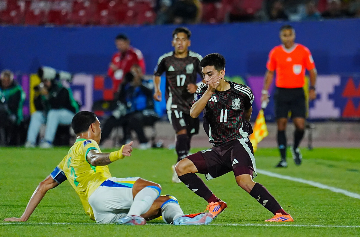 চলছে ব্রাজিল বনাম জাম্বিয়া ম্যাচ: খেলাটি Live দেখুন এখানে