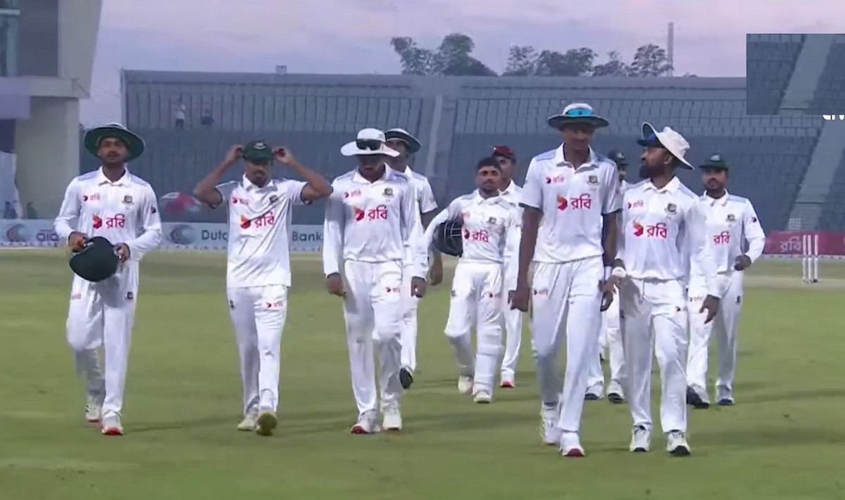 বাংলাদেশ বনাম আয়ারল্যান্ড: জয়ে খুব কাছে থেকে তৃতীয় দিন শেষ করলো বাংলাদেশ