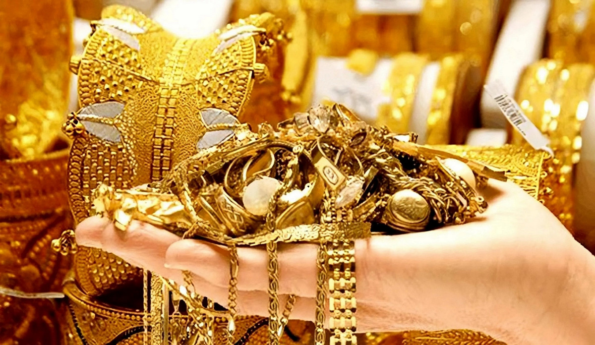 একলাফে বাড়লো স্বর্ণের দাম, ২২ ক্যারেট স্বর্ণের ভরি কত