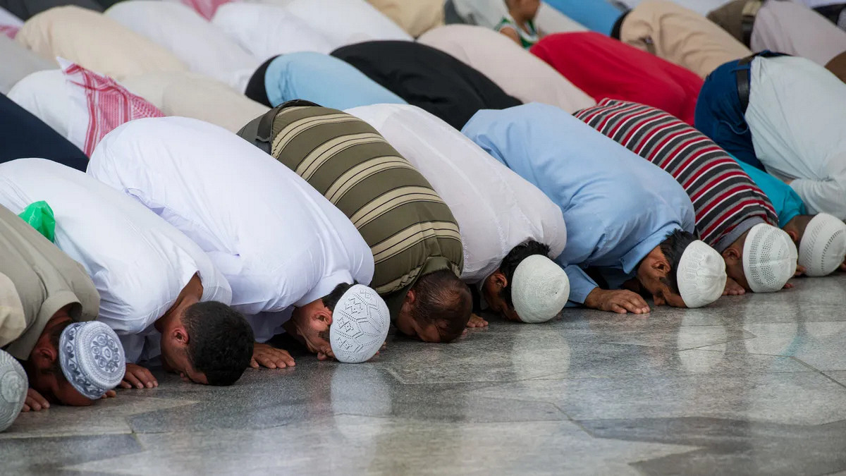 আজকের ফজরের নামাজের শেষ সময়: শুক্রবার (১৪ নভেম্বর, ২০২৫)