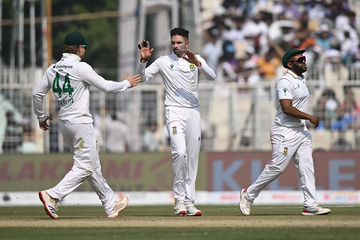 ভারত বনাম দক্ষিণ আফ্রিকা: অল-আউট করে উল্টো বিপদে ভারত, জানুন স্কোর কার্ড