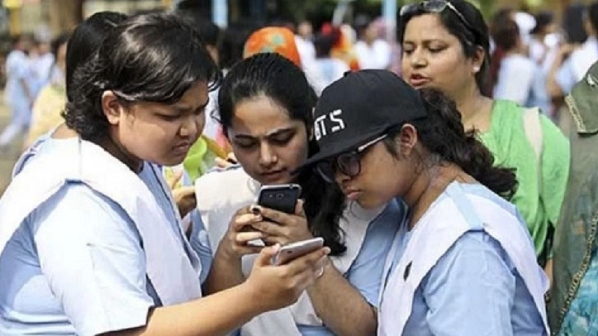 আজ এইচএসসি বোর্ড চ্যালেঞ্জ ফল প্রকাশ: ঘরে বসে অনলাইনে যেভাবে দেখবেন