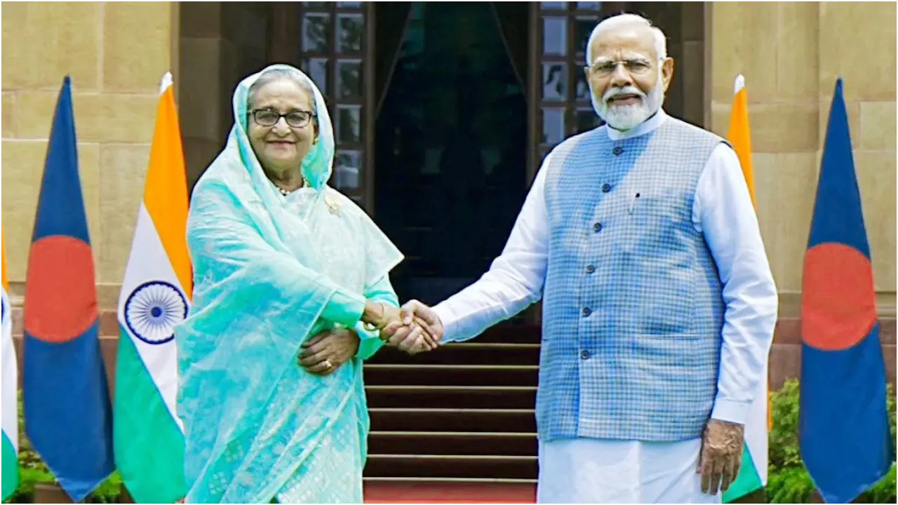 মৃত্যুদণ্ডাদেশে সাবেক প্রধানমন্ত্রী শেখ হাসিনাকে হস্তান্তর করবে ভারত?