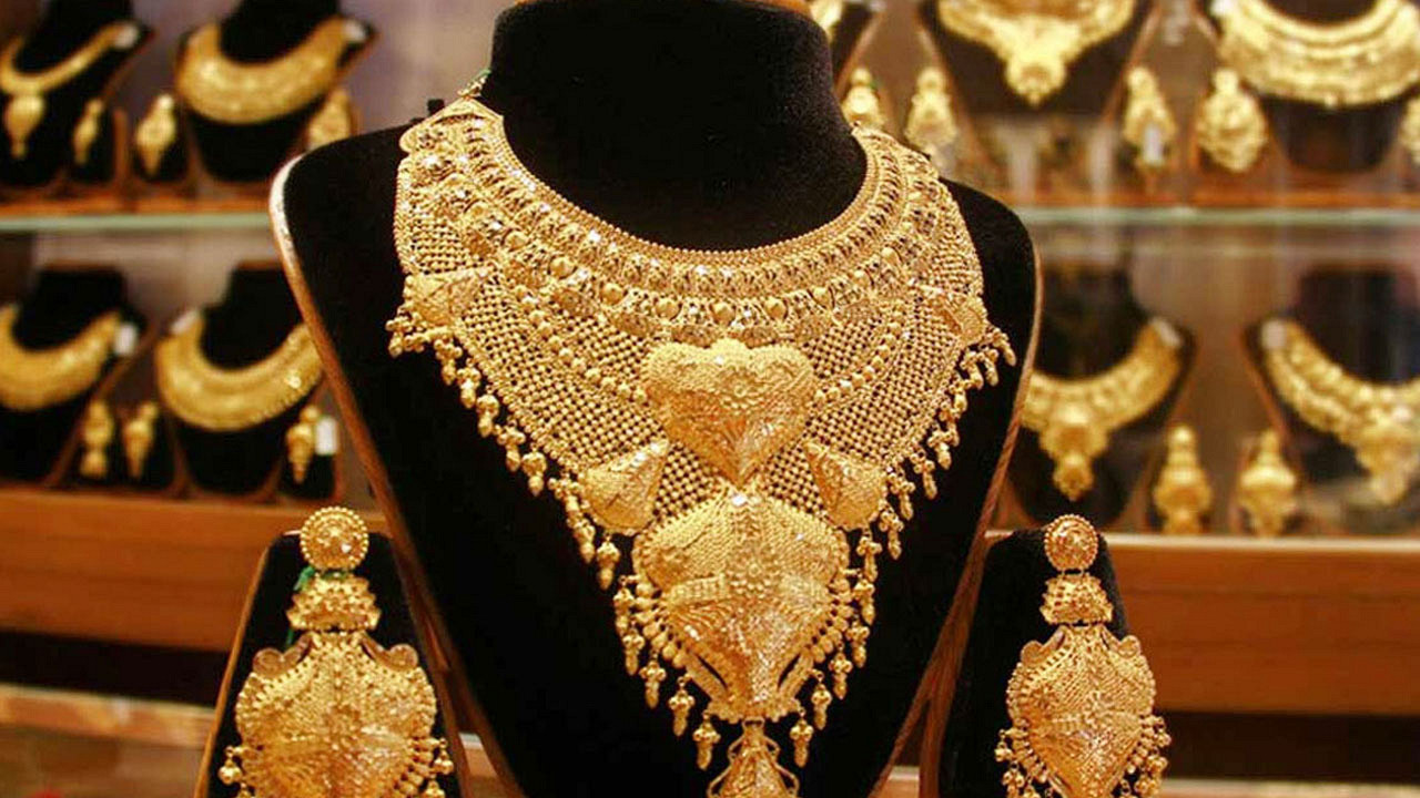 একলাফে কমলো সোনার দাম, আজ ২২ ক্যারেট স্বর্ণের ভরি কত